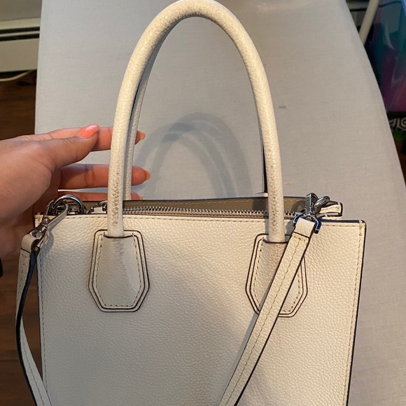 Michael Kors Bag - Picture 4 of 8